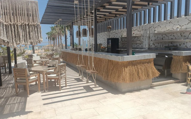 Курортный отель Tanoak Hotel