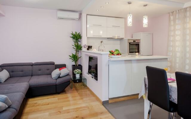 Modern Apartment in Dalmatia Near the Sea