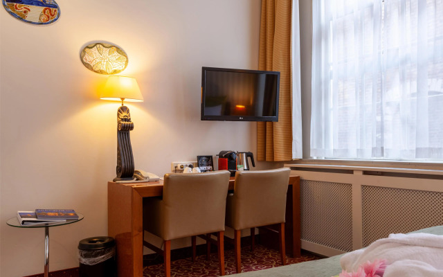 Grand Museum Hotel, BW Signature Collection