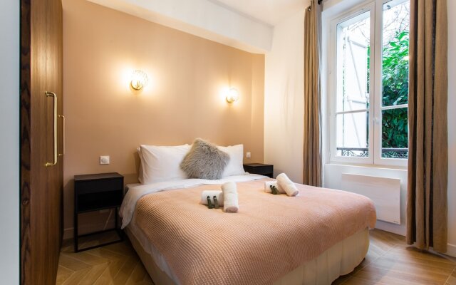 Luxury home in paris