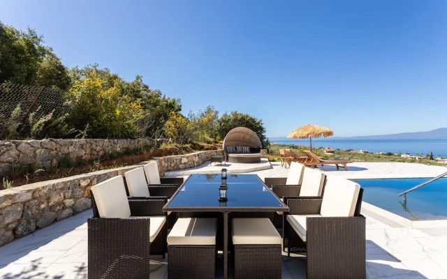 Modern Seaview Nest With Pool Panoramic Views