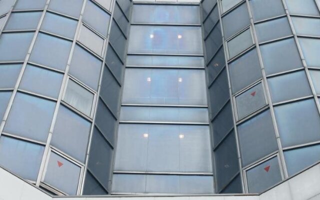 Hotel Crystal Plaza