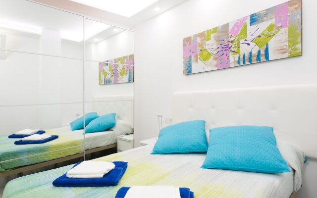 103. Apartment with Enchanting Pool View