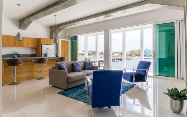 Luxurious Yacht View Apt w Balcony at Famous Handelskade