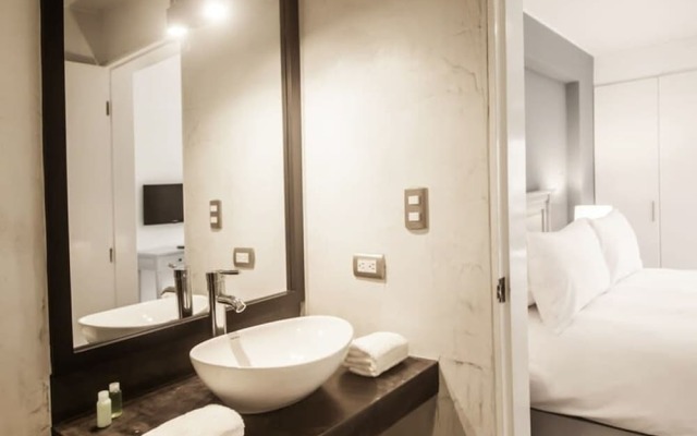 w Minimalist 1BR w AC in Miraflores