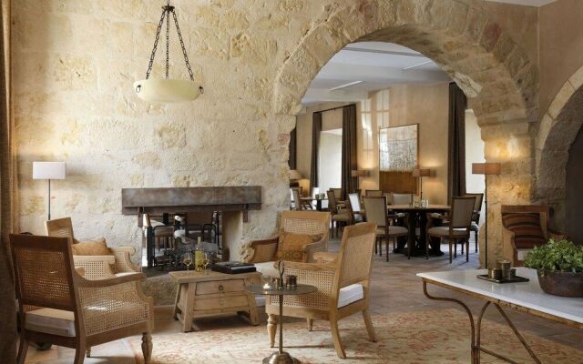 Logis Hotel Restaurant Le Prieure