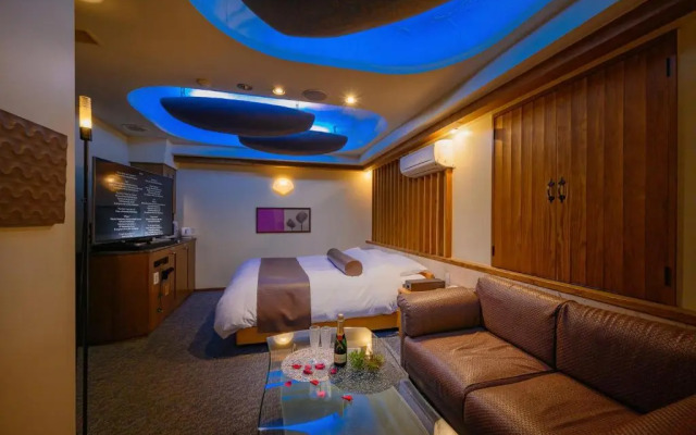 Iwatsuki Waterhotel Mw - Adult Only