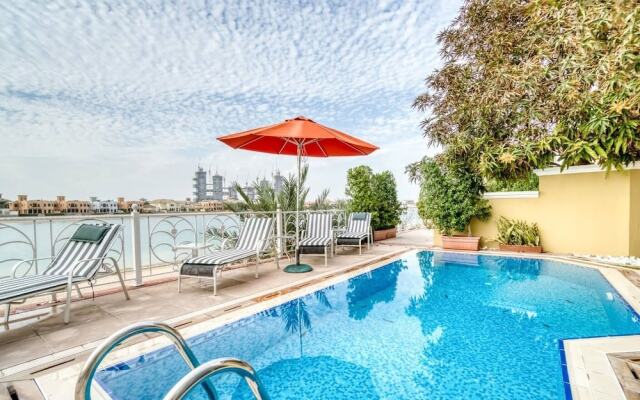 Private 5 Bedrooms Villa With Pool