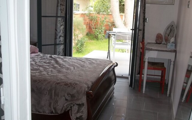 Luxury Guest Room, Private Entrance, Shower Room, wc, Terrace, Private