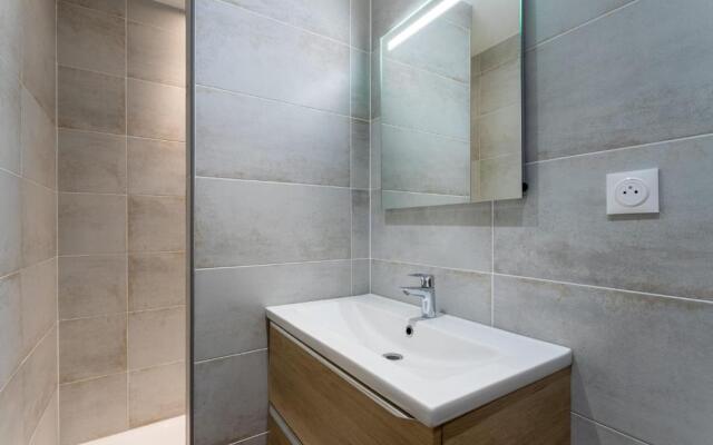 Luxurious 1 bedroom, AC, terrace, close beaches - Dodo et Tartine