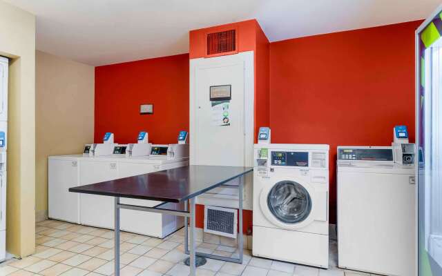 Extended Stay America Suites Houston Galleria Uptown