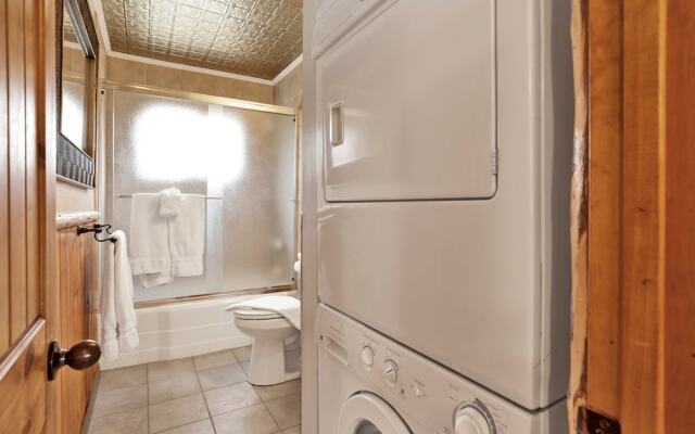 Nine Pines Lodge #537