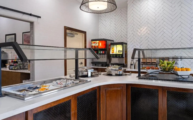 Staybridge Suites Rochester University by IHG