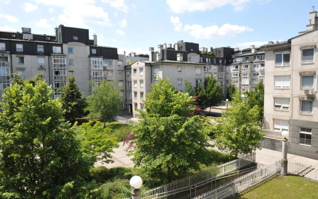 Studio Apartment Bor