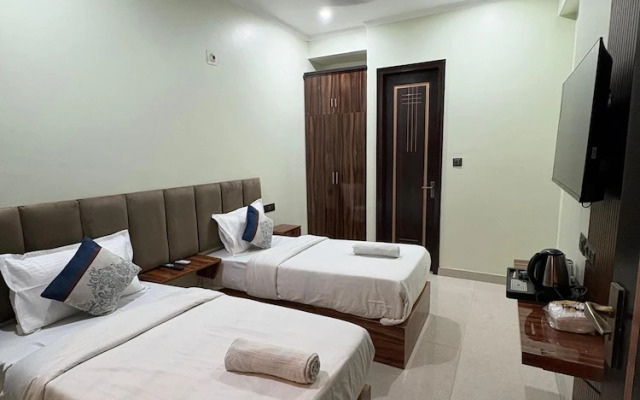 Radiant Blu Hotels Sector 70