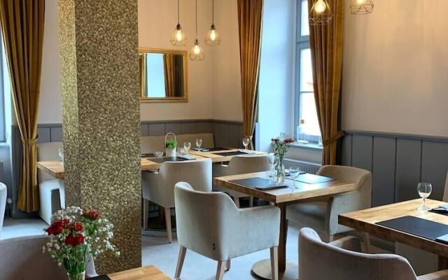 Zur Kaiserpfalz - Hotel-Spa-Camping