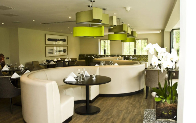 Hogarths Hotel