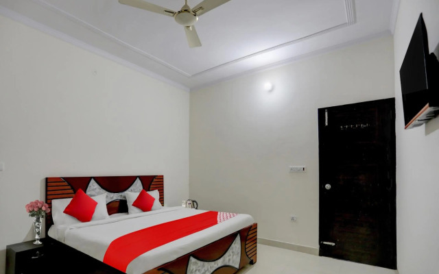 OYO Flagship 80632 Relax Inn