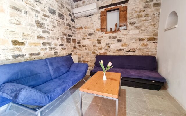 Traditional Village Pool Apartment