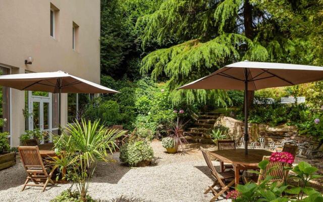 ibis Lannion Cote de Granit Rose