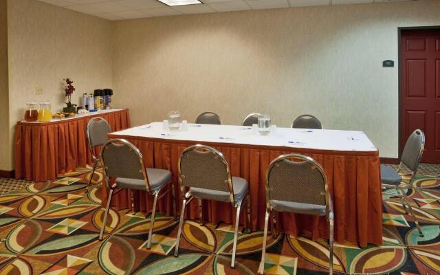 Holiday Inn Express Hotel & Suites Manteca by IHG