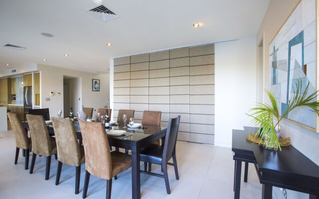 Gold Coast Luxury Waterfront House