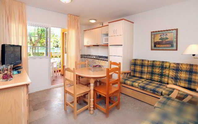 Leo Varios Islantilla