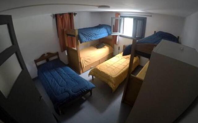 Lobo Hostel