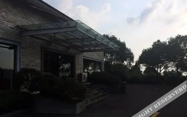Xiandai Holiday Hotel