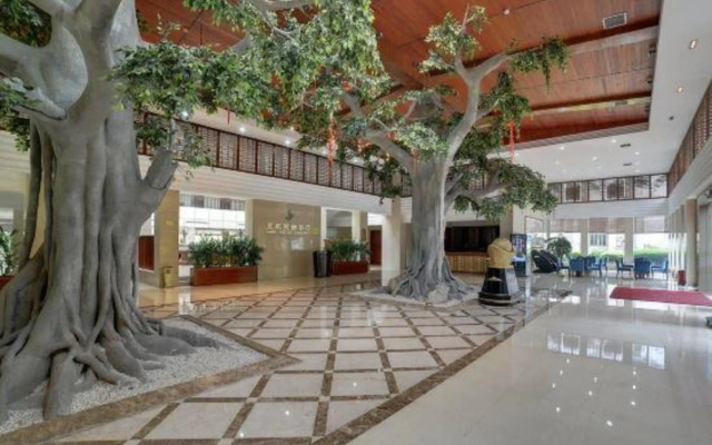 Southeast Huadu Hot Spring Hotel