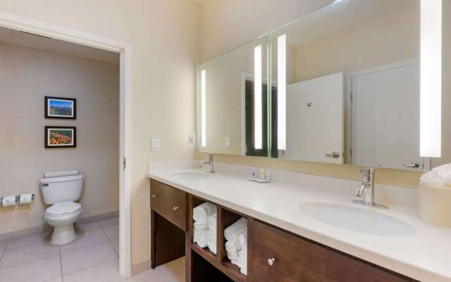 Comfort Inn & Suites near Ontario Airport