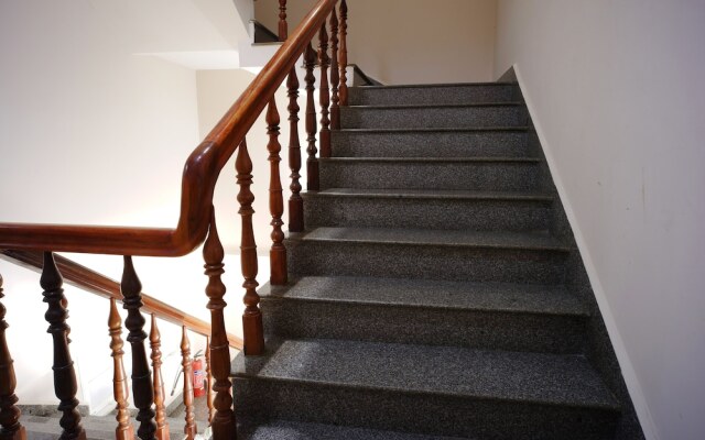 OYO 987 Thanh Thanh Nhan Hotel