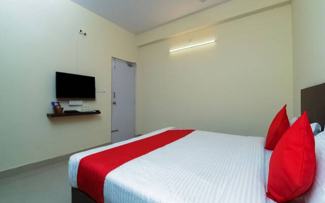 Oyo 22782 Akshara Suites