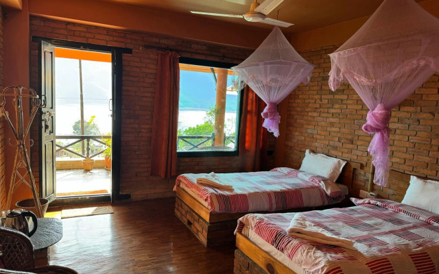 Nar-Bis Hotel