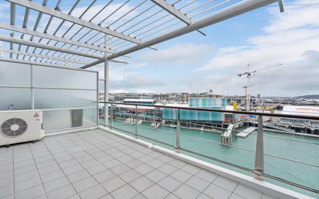 QV Waterfront Apt with Wifi - 946