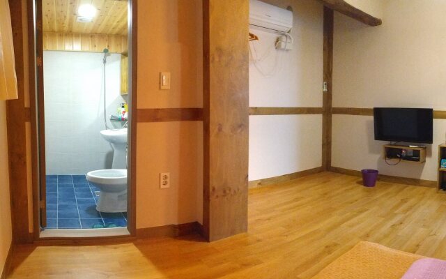 Tosarang Guesthouse