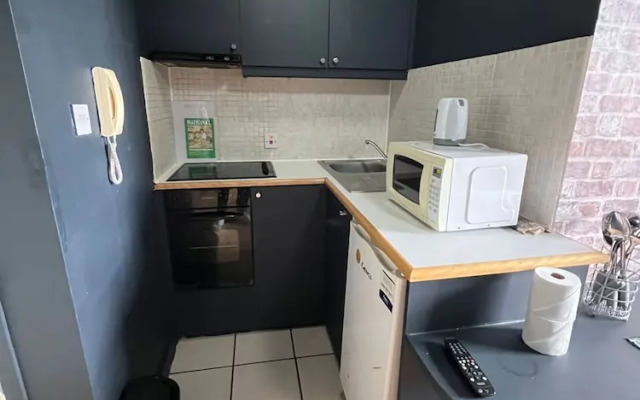 Modern studios Close to Hyde Park