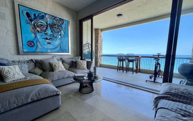 Stunning Condo in Cabo with Ocean Views