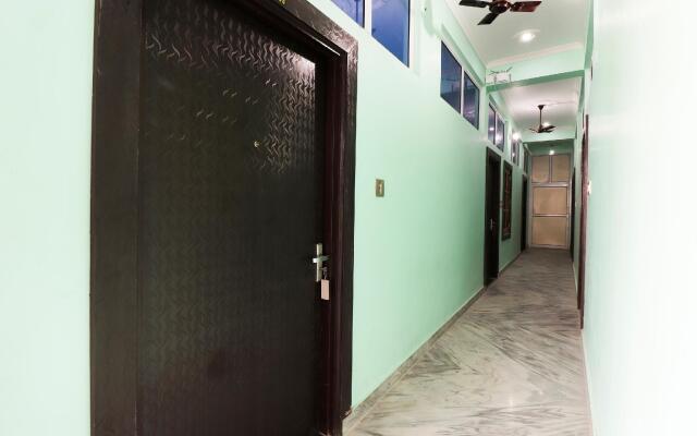 OYO 43886 Fanatic Inn and Banquet