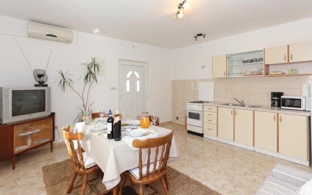 Nice Home in Solin With Wifi and 2 Bedrooms