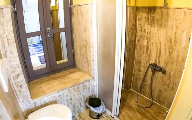 Adatepe Hostels