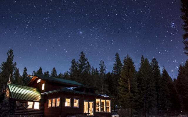 Creekside Cabin