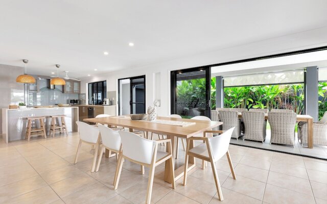 Yalla24-Luxury Resort Style Holiday Home