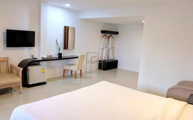 S2 Hotel
