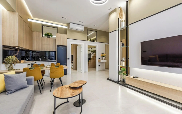 Emily Luxury Veranda