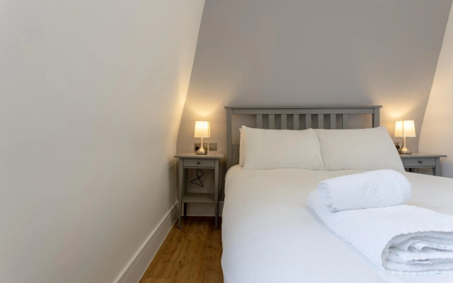 3 bedroom Luxury Apartment in Canary Wharf