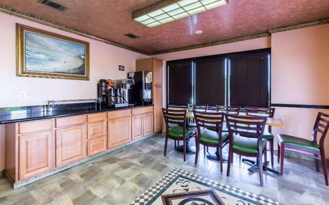 Rodeway Inn