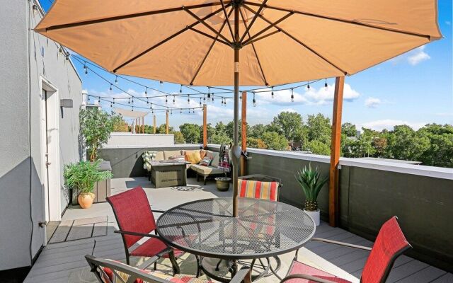 Private City Oasis Amazing Rooftop Views