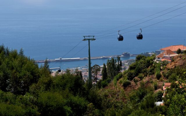 1-bed Loft in beautiful character Babosas Village Apartments