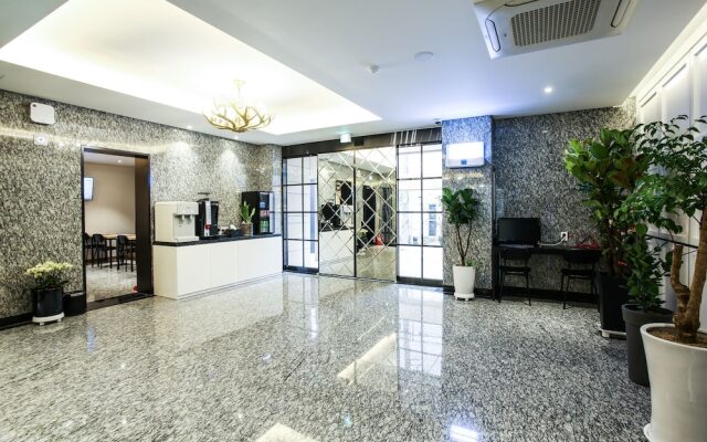 Jeonju Mari Hotel Park Store